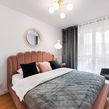 Metro Kondratowicza Velvet Apartment Varşova Dış mekan fotoğraf