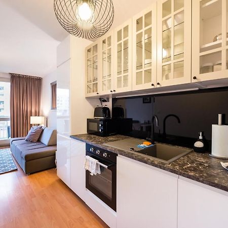 Metro Kondratowicza Velvet Apartment Varşova Dış mekan fotoğraf