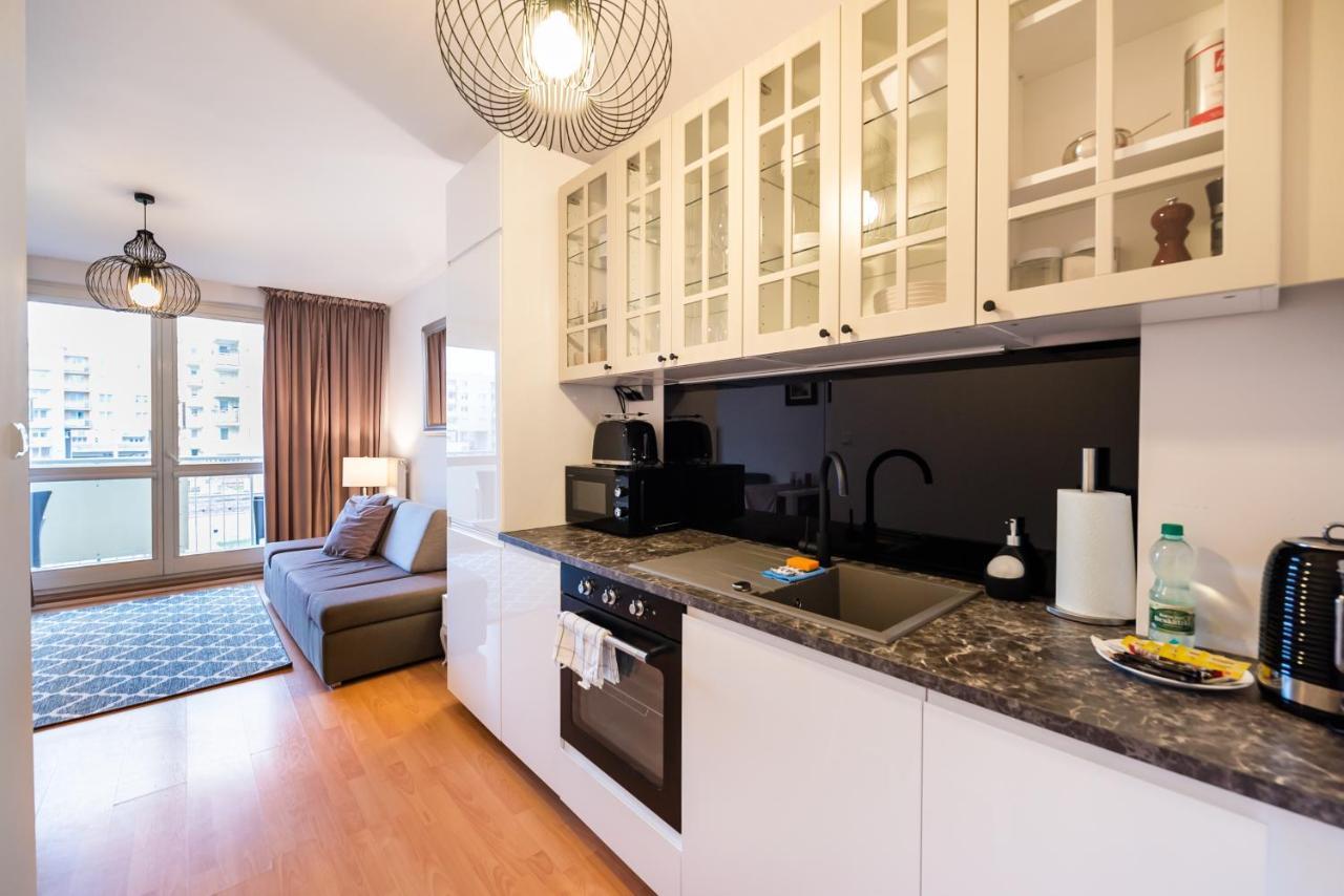 Metro Kondratowicza Velvet Apartment Varşova Dış mekan fotoğraf