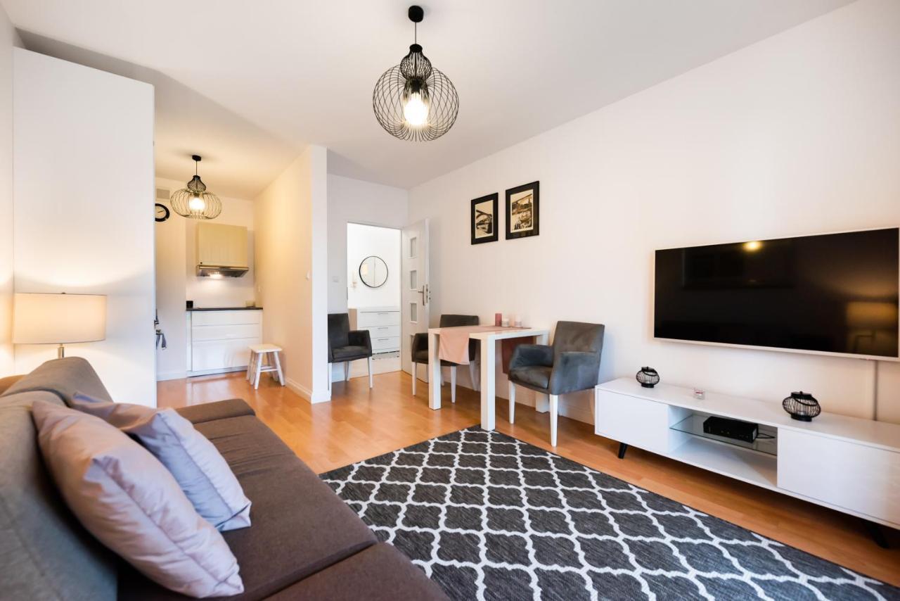 Metro Kondratowicza Velvet Apartment Varşova Dış mekan fotoğraf