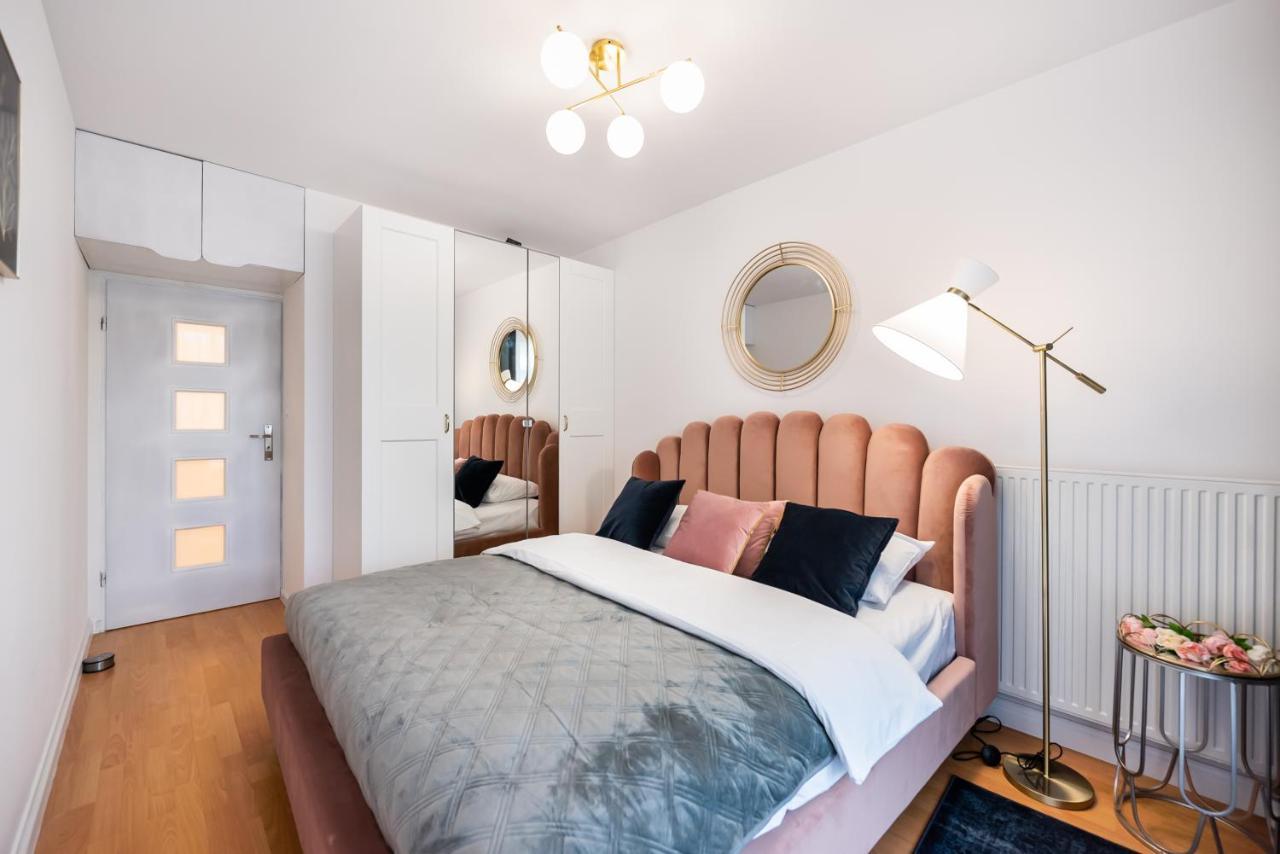 Metro Kondratowicza Velvet Apartment Varşova Dış mekan fotoğraf