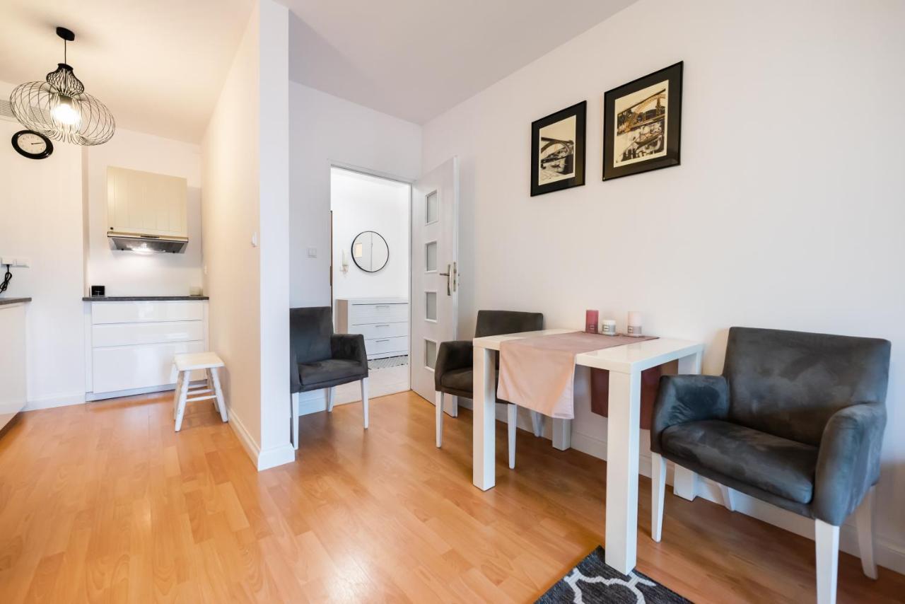 Metro Kondratowicza Velvet Apartment Varşova Dış mekan fotoğraf